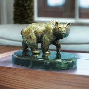 Бронзовая статуэтка «Медведь таежный» на змеевике — оригинальный подарок — фотография 1