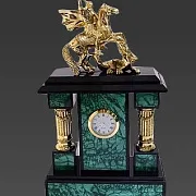 Каминные часы «Георгий Победоносец» на долерите и малахите, 200×95×360 мм — фотография 3
