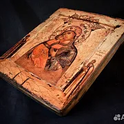 Икона деревянная "Богоматерь Волоколамская" — фотография 4